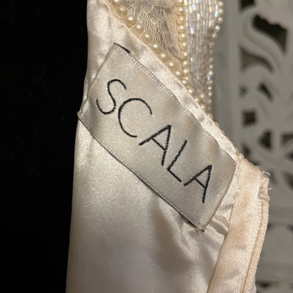 💘HOST PICK💘 SCALA INCREDIBLE IVORY CLASSY FULL BEADED SLEEVELESS FORMAL DRESS - Picture 11 of 13